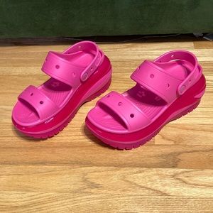 Crocs Mega Crush Pink / Juice Sandals size 8